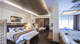 Aroma Beach Resort & Spa Mũi Né